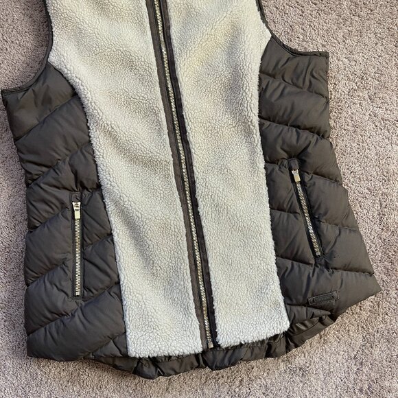 Athleta Olive Green Goose Down Tundra Sherpa Puffer Vest Quilted Women's Large - Picture 7 of 10